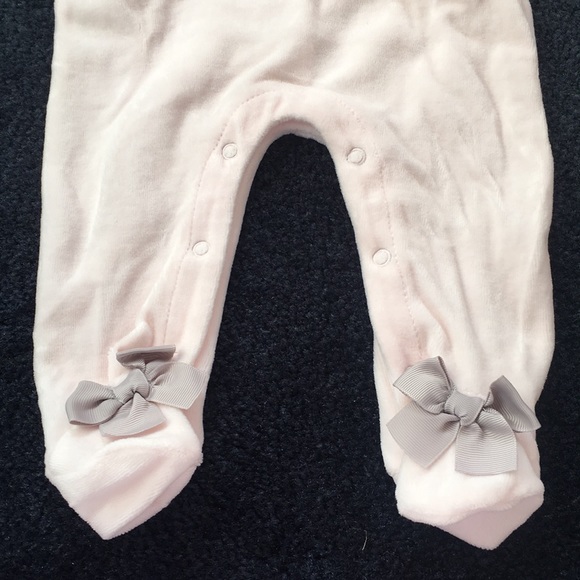 NWOT First Impressions onesie. Size 3-6 months - Picture 4 of 6